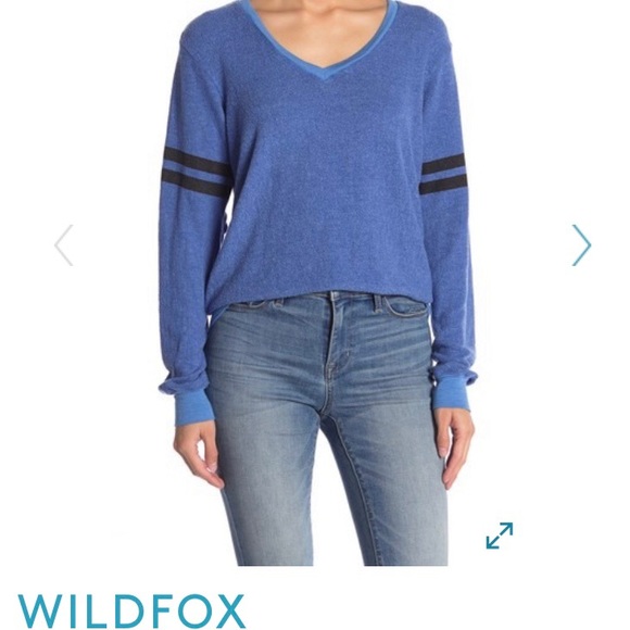 Wildfox Tops - NWOT- WILDFOX V- neck Pullover